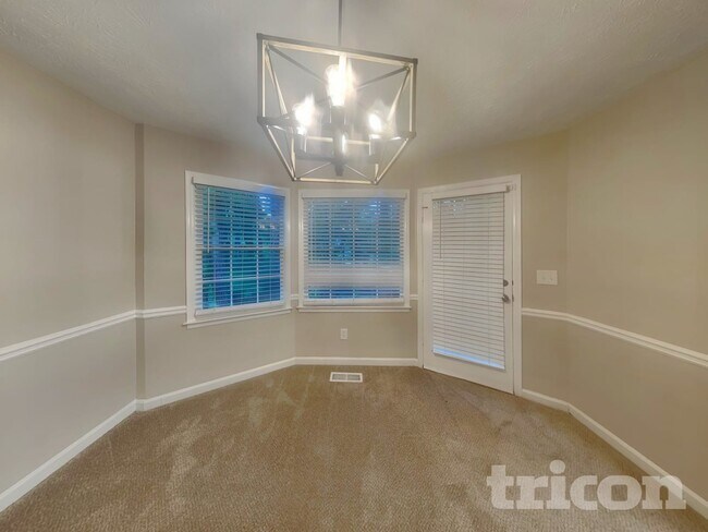 Photo - 1035 Peace Dr