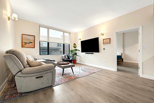 Photo - 4315 Park Ave Unit 5D