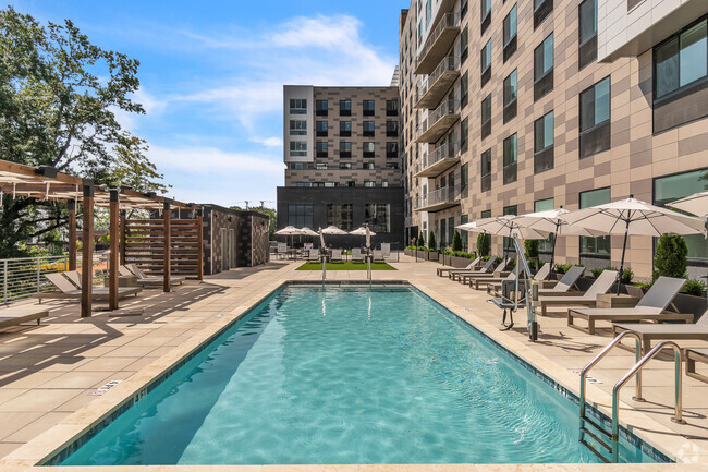 Pool Deck Greenville Skyline - The McClaren Downtown - Historic West End Rental