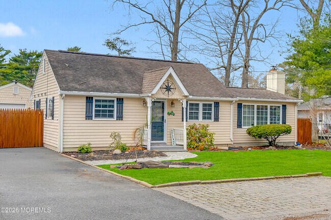 Photo - 14 Chestnut St