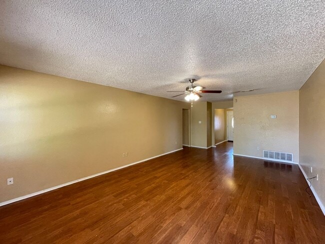 Photo - 4-Bedroom House for Rent in Killeen