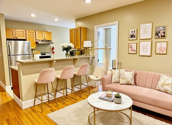 Photo - 328 Saint Paul St