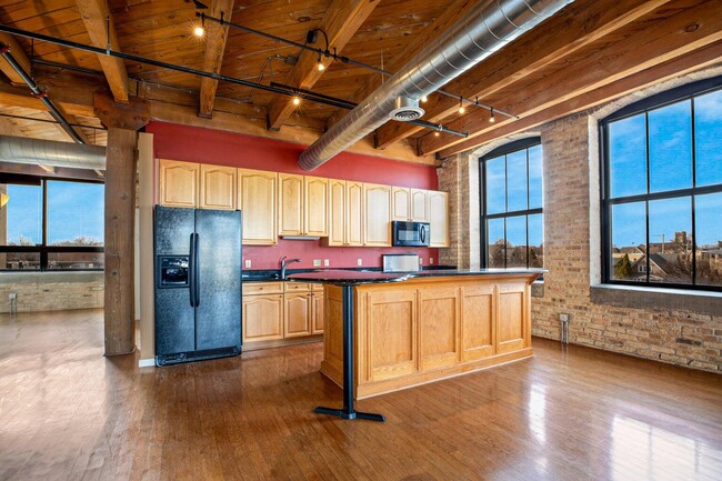 Photo - 234 E Reservoir Ave