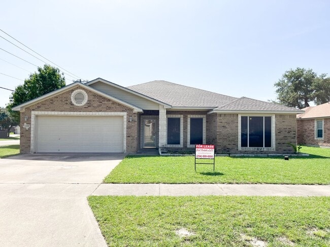 Building Photo - Available NOW!!!! Open floor plan features... Rental