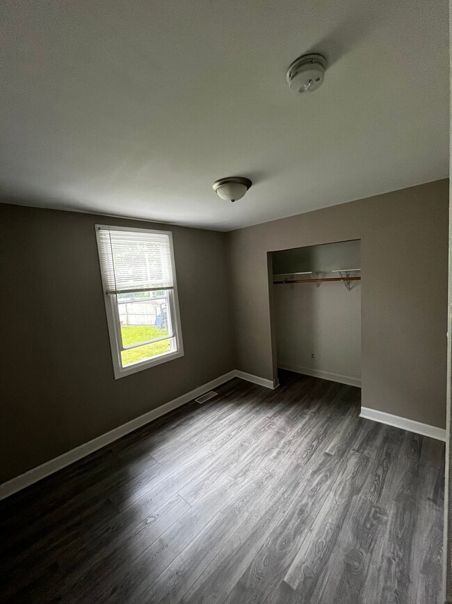 Bedroom 2 - 357 College Ave Unit 1