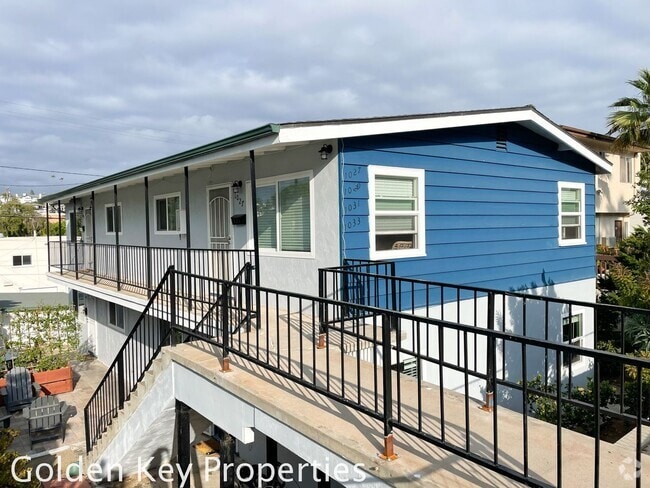 Building Photo - Remodeled 2-bedroom, 1 bathroom apartment ... Unit 1031 3rd Street