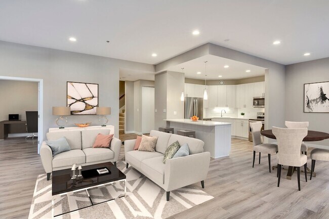 Photo - 1730 N Clark St