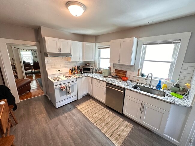 Photo - 78 Fellsway W Unit R1