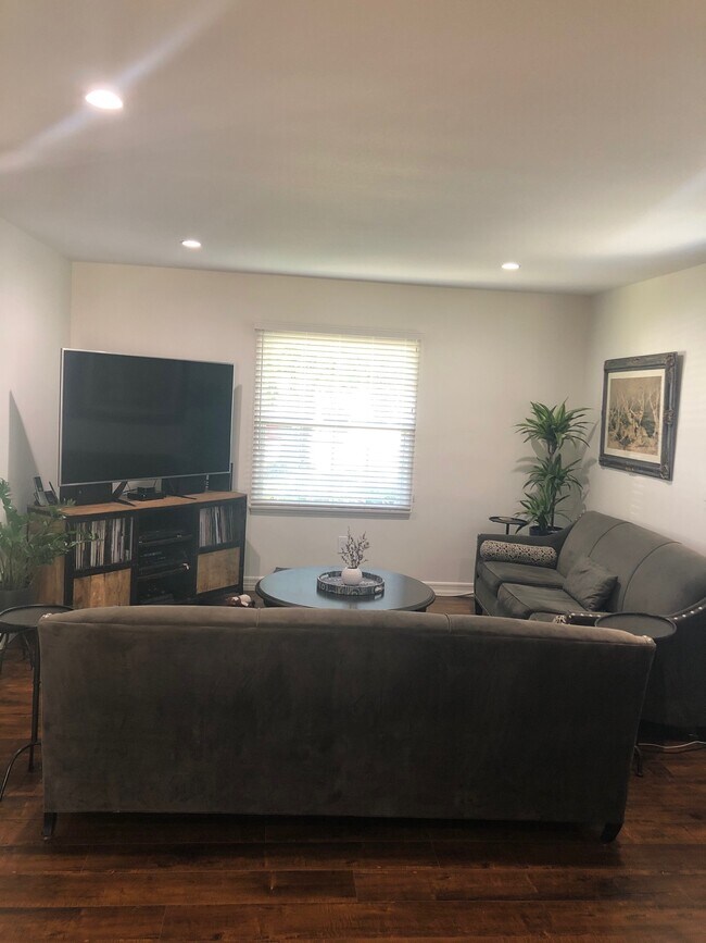 Photo - 6601 Farralone Ave