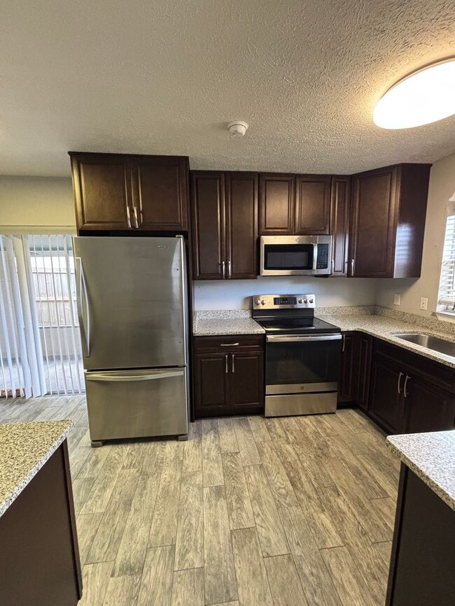 Photo - 1404 Clay Ave