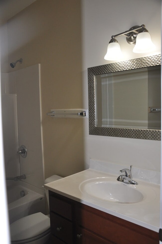 Photo - 350 S Broadway Park Unit A