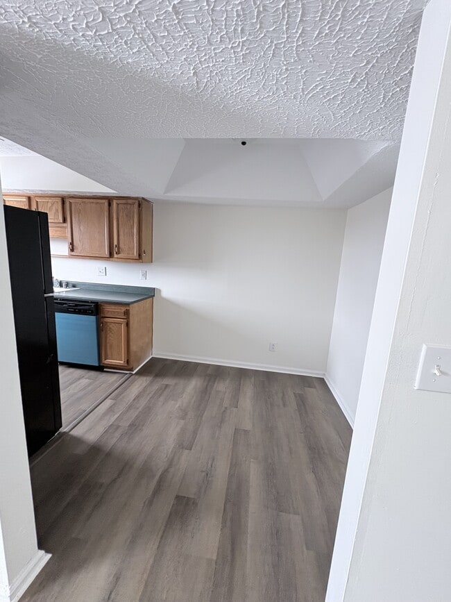 Photo - 122 Karen Ct