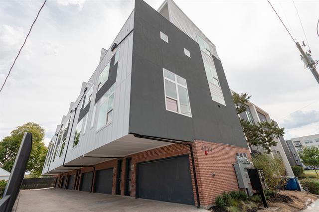 Building Photo - 4210 Roseland Ave Rental