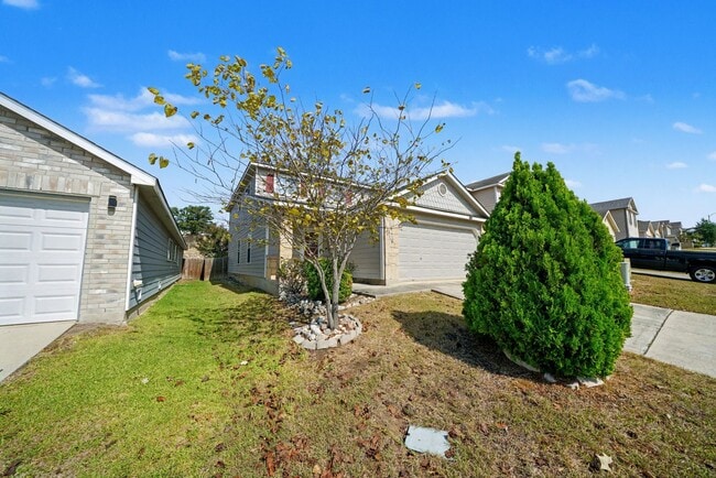 Photo - Beautiful 4-Bedroom Home in Bulverde Villa...