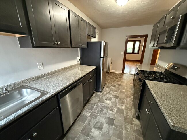 Building Photo - 1763 Beacon St Rental