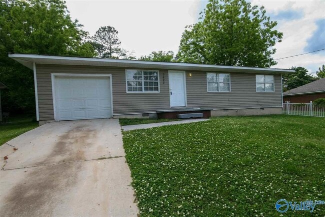 Photo - 3423 Rosedale Dr NW