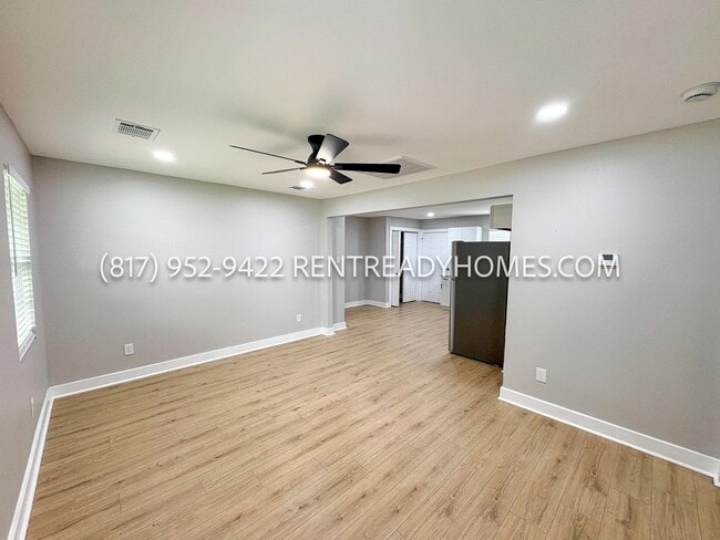 Photo - 6334 Feldspar St