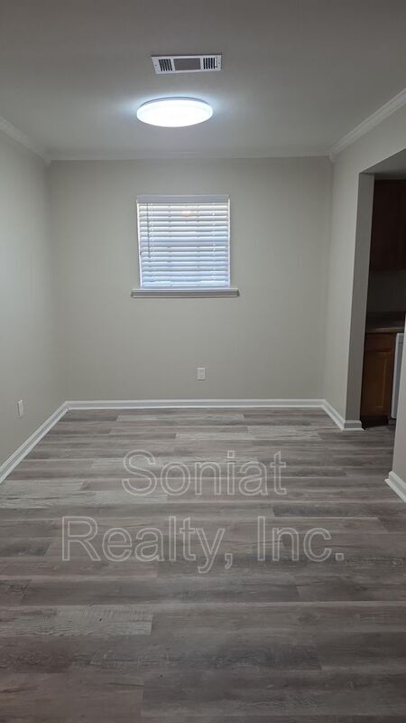 7840 Wave Dr