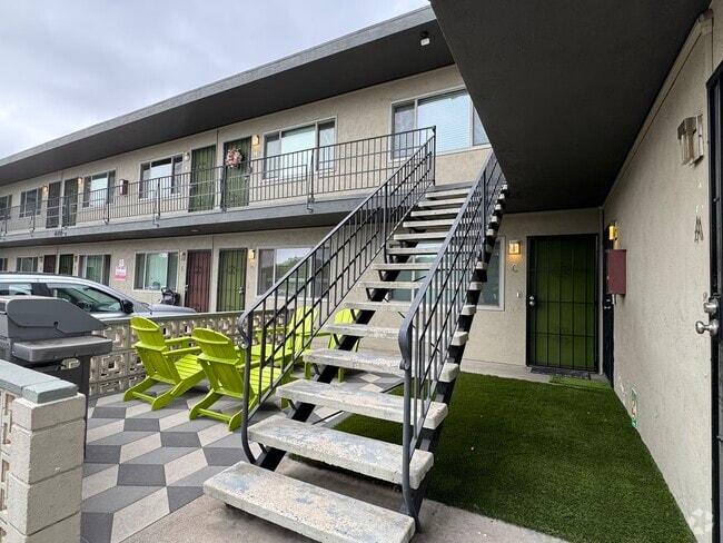 Building Photo - Park Lofts Apartments Unit N