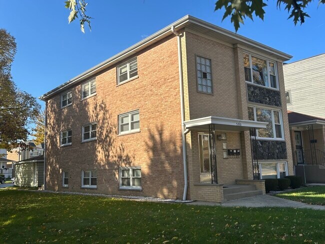 Photo - 5350 N Central Ave Unit 1st