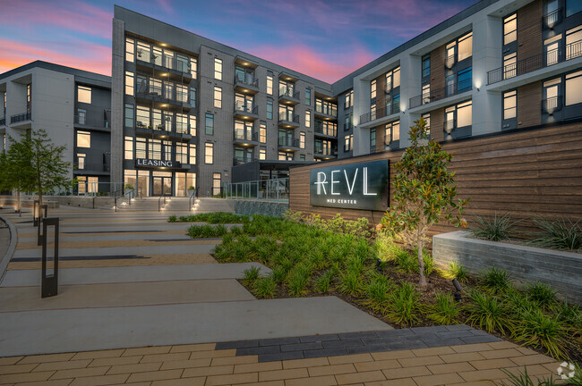 Building Photo - Revl Med Center Rental