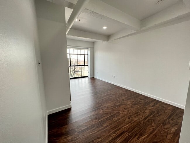 Photo - 824 N Calvert St