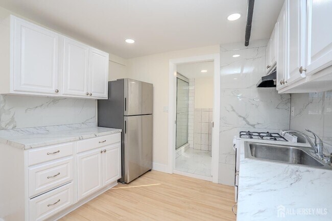 Photo - 3774 NJ-27 Unit 1a