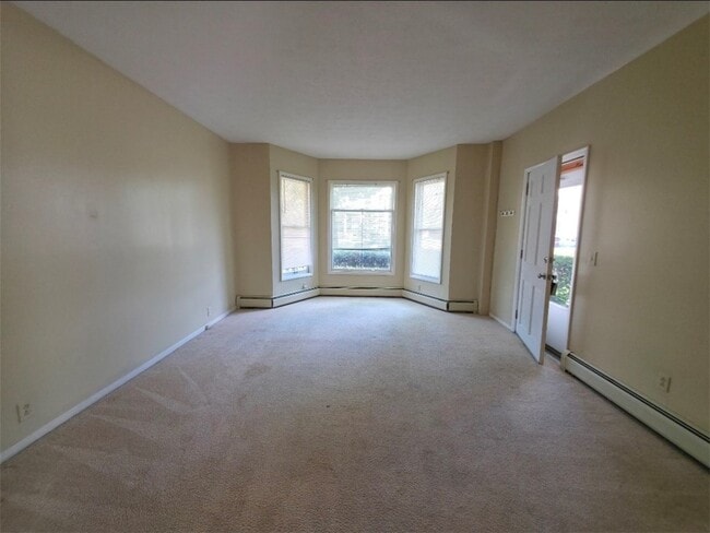 Photo - 715 W Water St