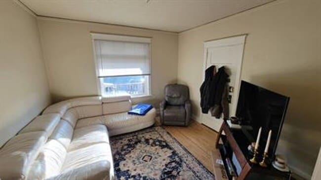 Photo - 617 E 8th St Unit 1