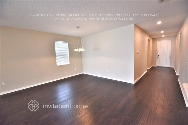 Photo - 4260 Moon Shadow Loop