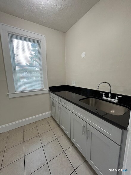232 Enfield St Unit 3