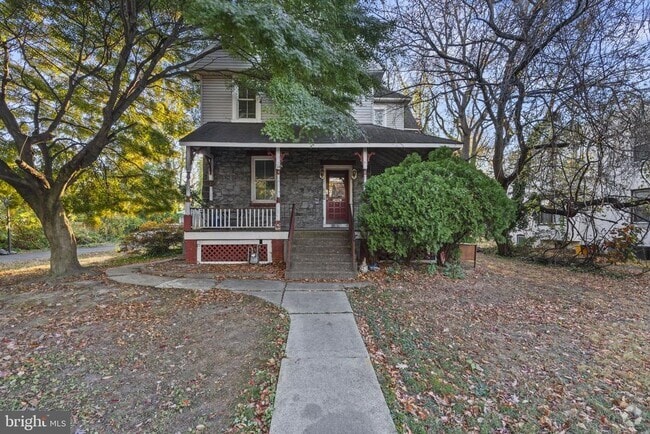 Building Photo - 216 Collingdale Ave Rental