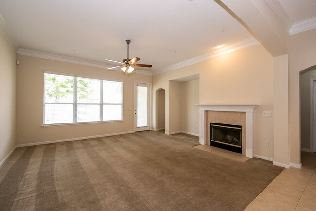 Photo - 2817 Alaskan Way