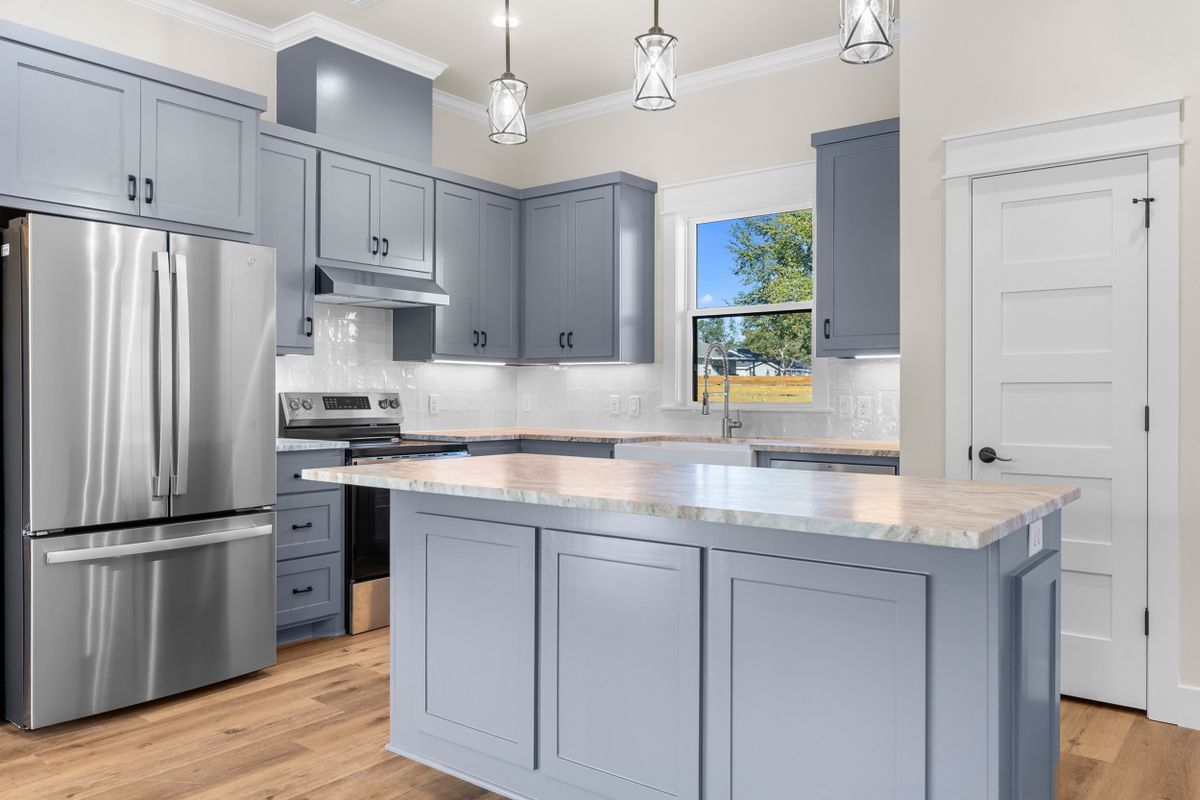 Photo - 610 E Englewood St