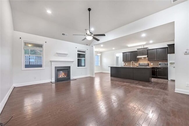 Photo - 4106 Bunker Dr SW