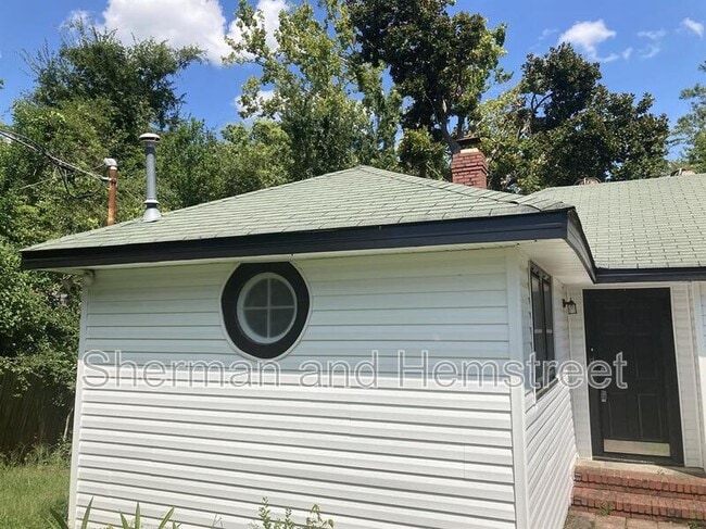 Photo - 607 East Ave