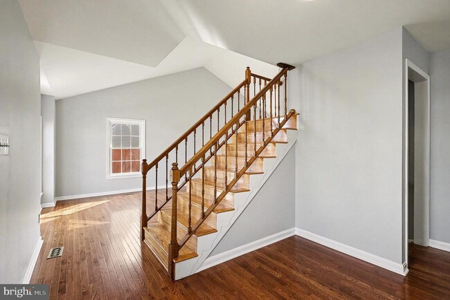 Photo - 5819 Stone Ridge Dr