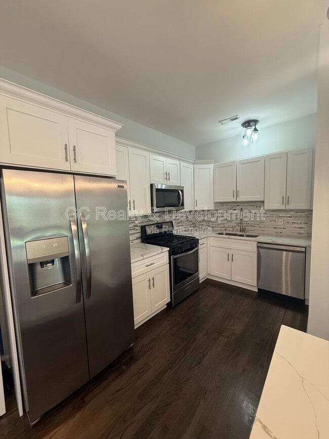 Photo - 3437 S Morgan St Unit Apt 3w