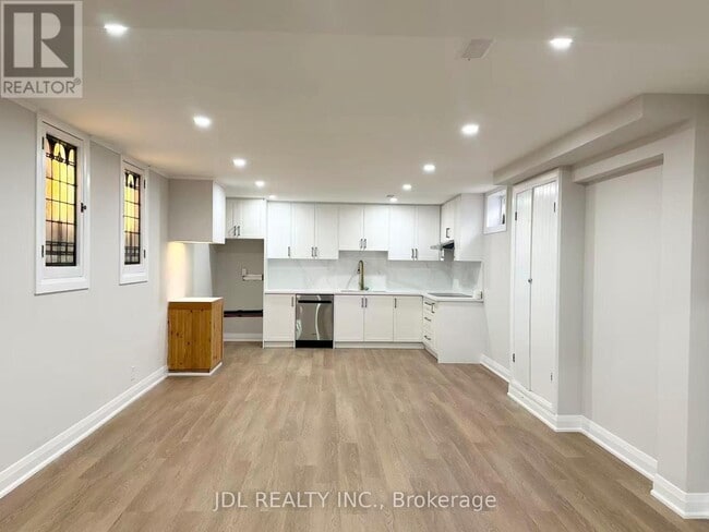 Photo - 17 Fairway Heights Crescent