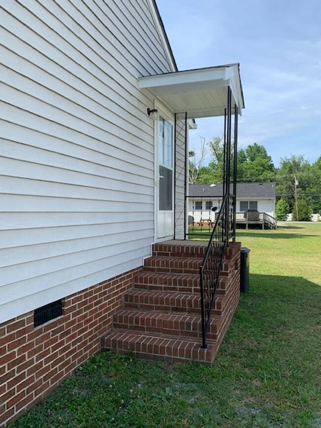 Photo - 408 Holly Ave