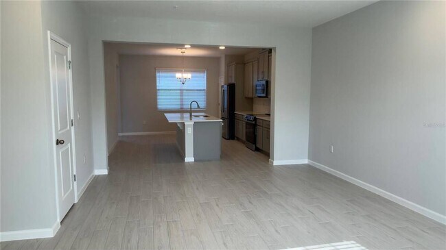 Photo - 438 Lady Palm St