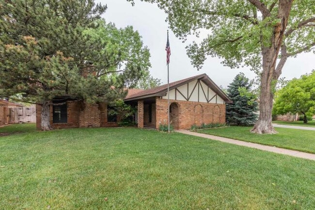 Building Photo - Canyon School District !!! 3 bedrooms 2 baths 2 car garage & storage shed