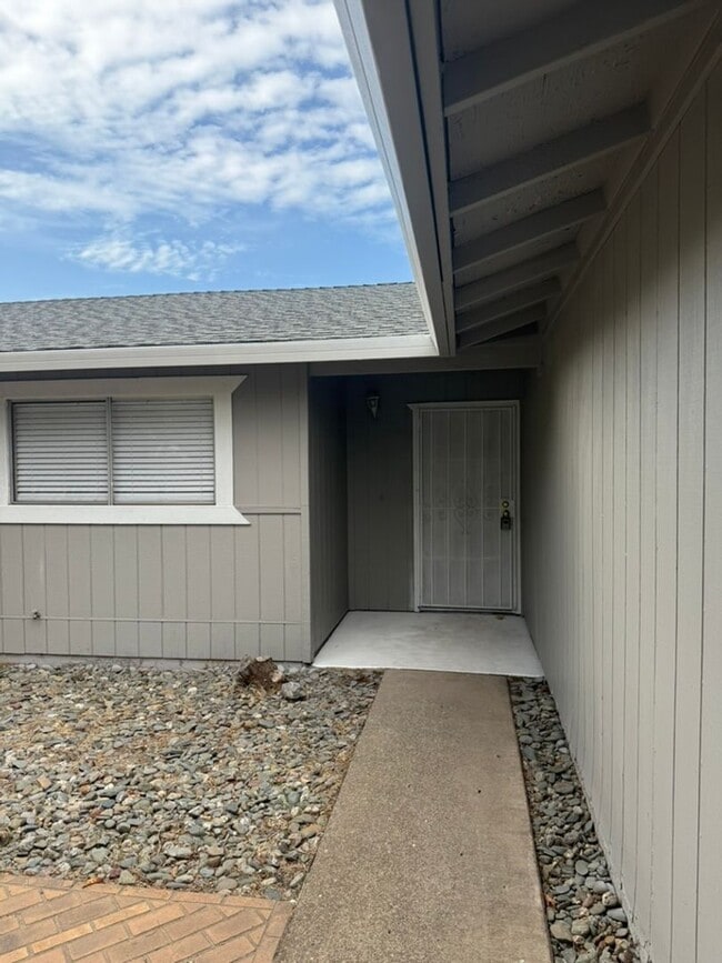 Photo - 3-bedroom, 2-bathroom home in great neighb...