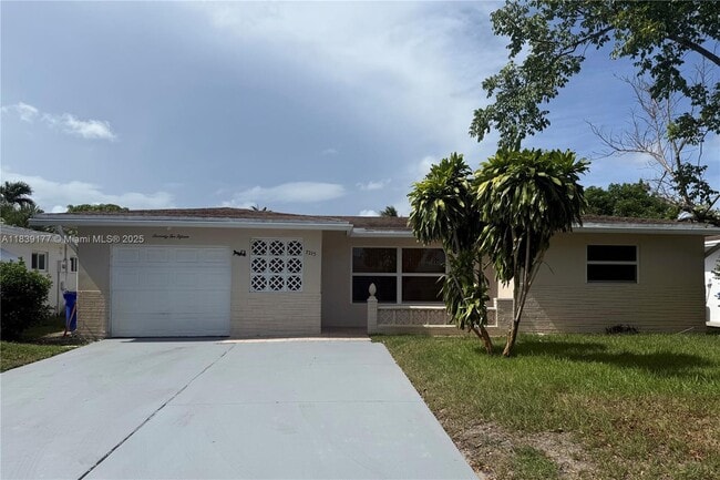 Photo - 7215 NW 8th St Casa