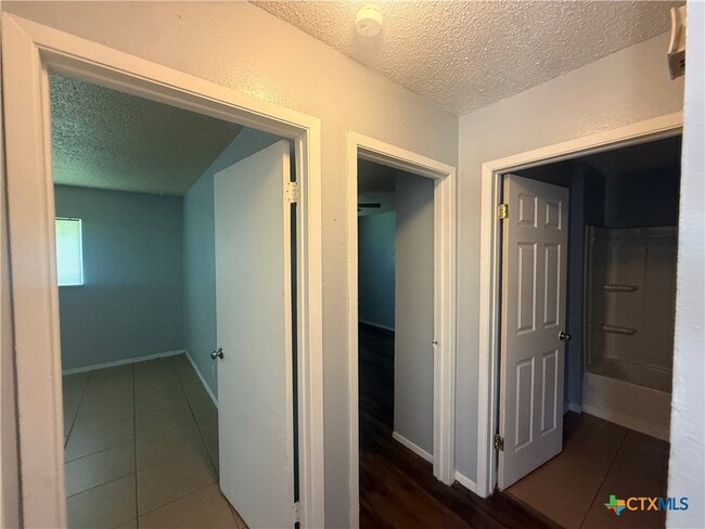 Photo - 106 Cockerham St