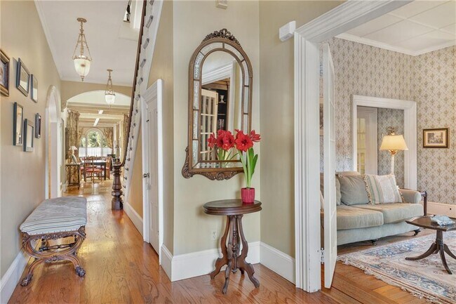 Photo - 287 Gibbs Ave