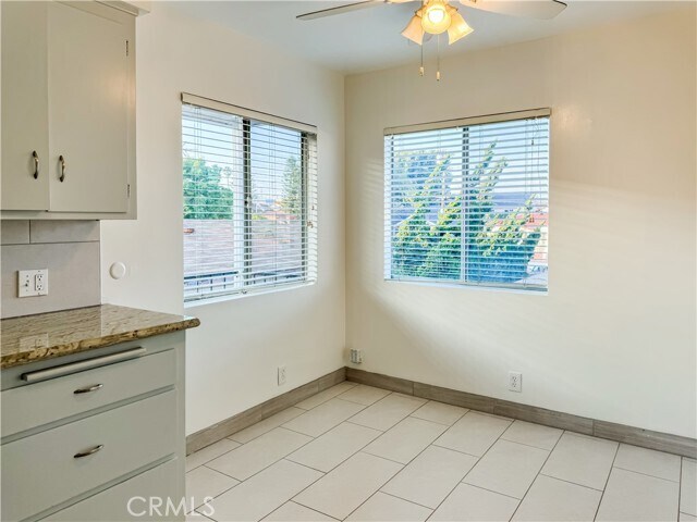 Photo - 735 W 15th St Unit 3