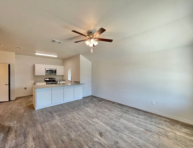 Photo - 1716 Clovis Dr