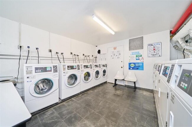 Photo - 344 E 63rd St