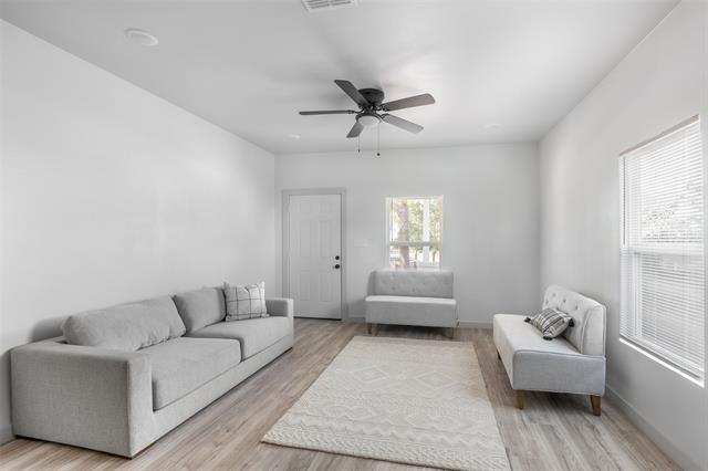 Photo - 3018 Crossman Ave